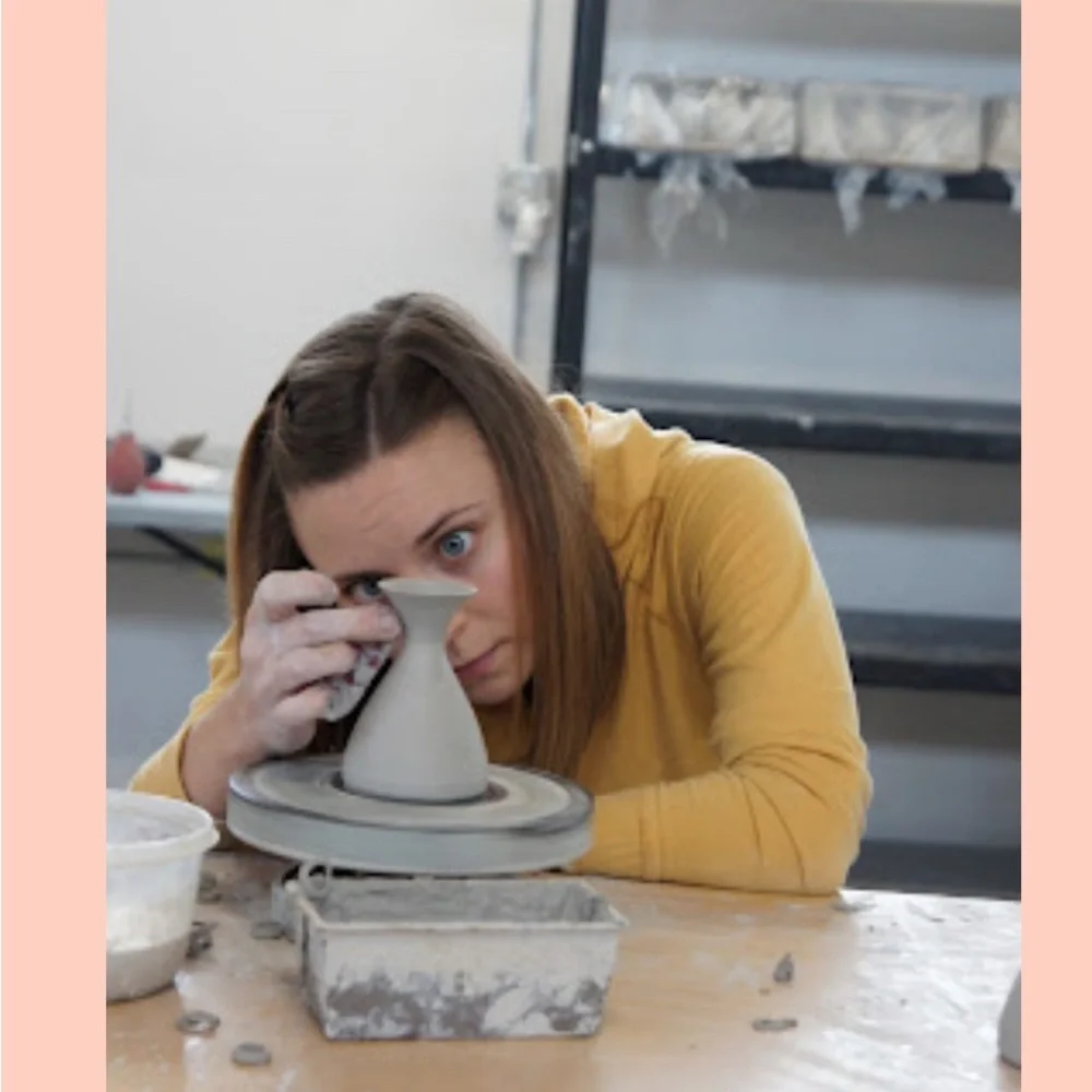 Material Good Little Shirley Vase “BASIL” - Picture 6 of 11